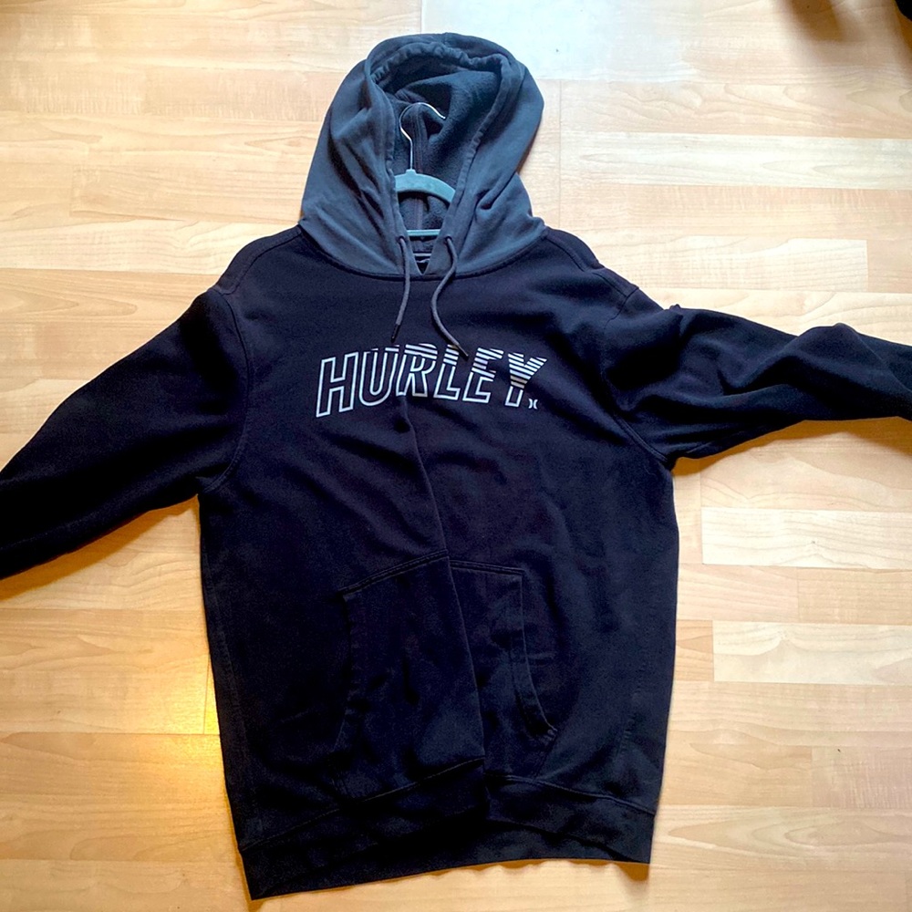 Black barely worn hoodie.